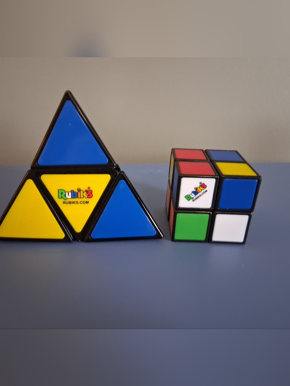 Set of Rubiks Cube & Triangle Pyramid